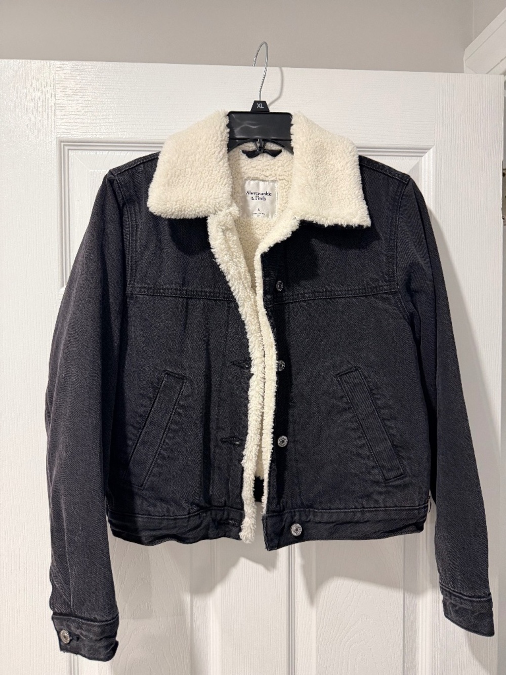 Black Jean Jacket (Fur Lined)